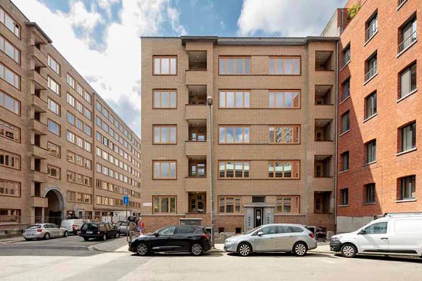 Stad biedt betaalbare huurwoningen aan in gerenoveerde Fierensblokken